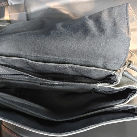 The Stone Crossbody Purse - Picture 4 of 7